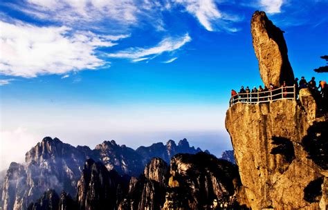 Das Tianma Gebirge: Ein Paradies für Wanderer und Geschichtsinteressierte!